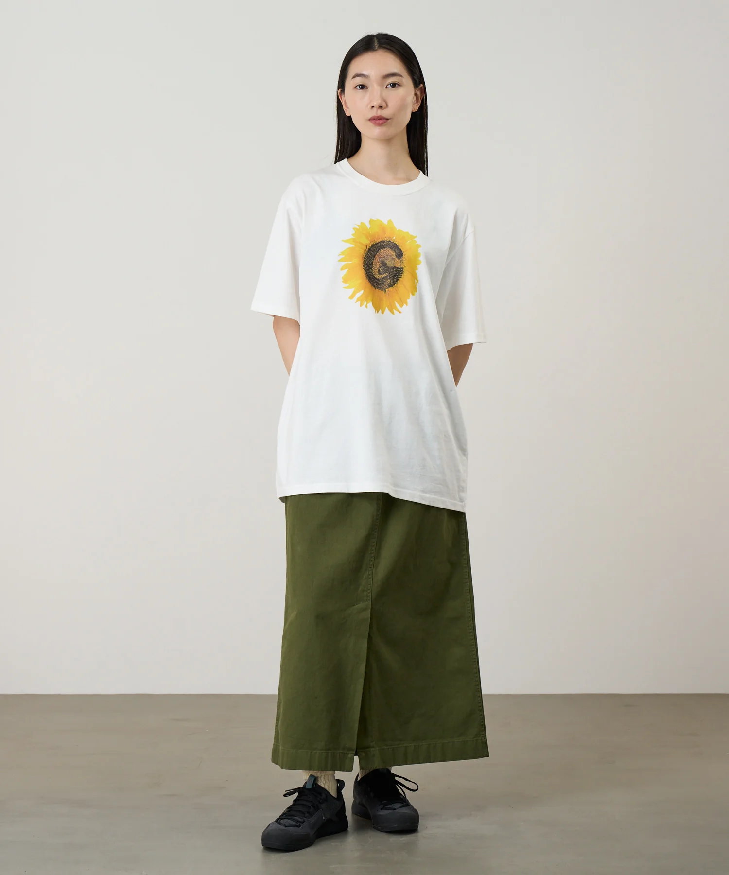 G-Flower Tee - White - Image 3